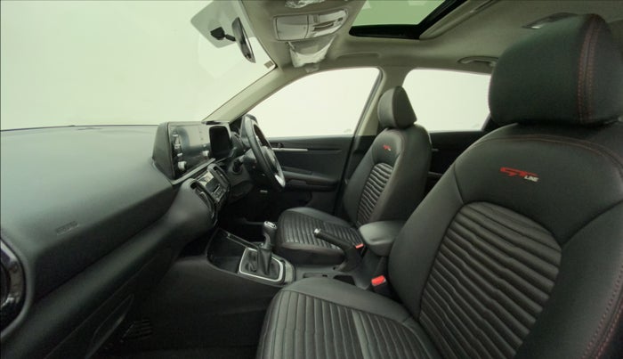 2022 KIA SONET HTK PLUS 1.0 IMT, Petrol, Manual, 13,165 km, Right Side Front Door Cabin