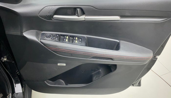 2022 KIA SONET HTK PLUS 1.0 IMT, Petrol, Manual, 13,165 km, Driver Side Door Panels Control
