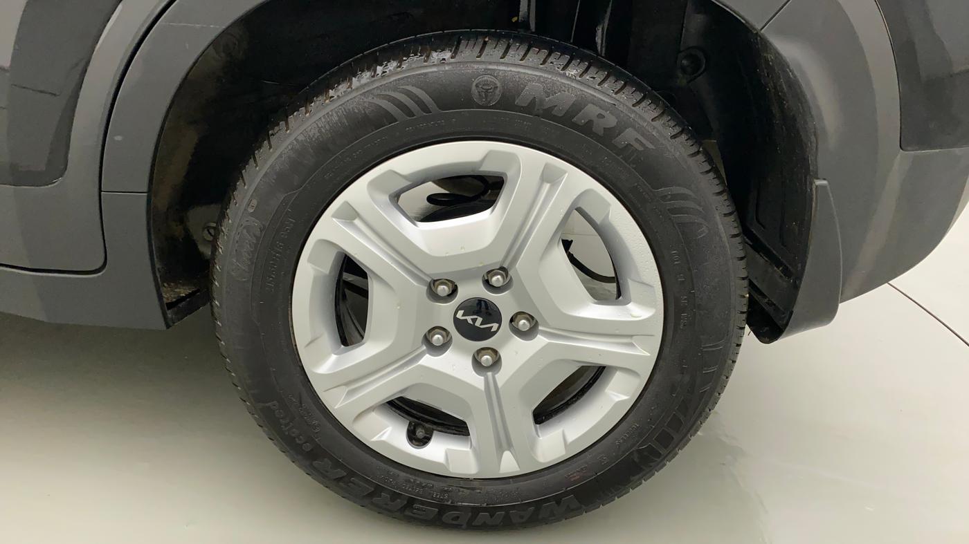 2022 KIA SONET HTK PLUS 1.0 IMT, Petrol, Manual, 13,165 km, Left Rear Wheel