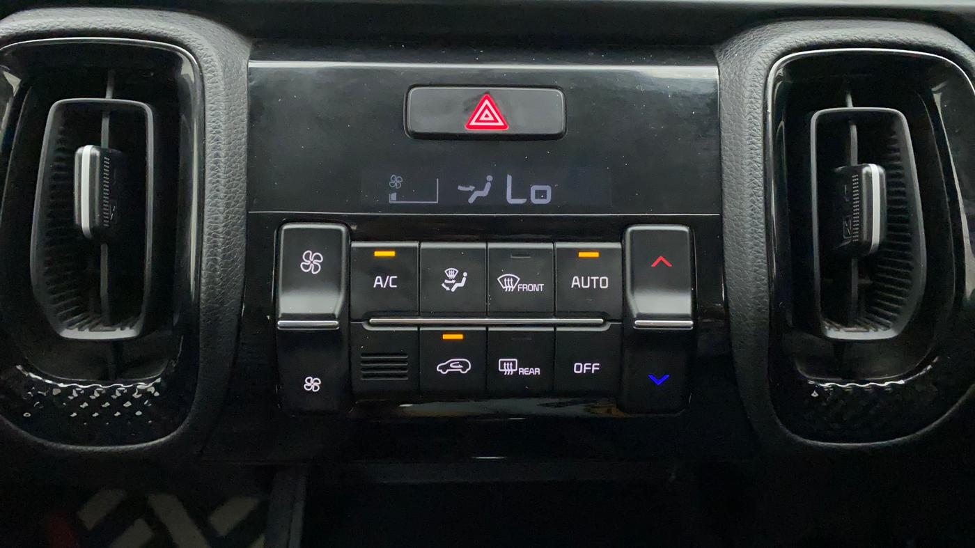 2022 KIA SONET HTK PLUS 1.0 IMT, Petrol, Manual, 13,165 km, Automatic Climate Control
