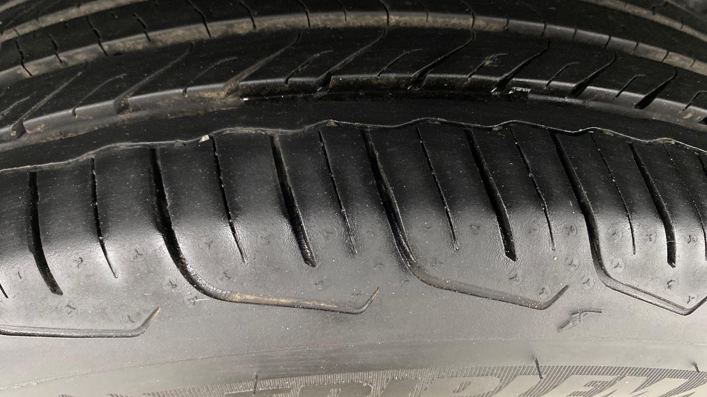 2024 Maruti FRONX DELTA PLUS 1.2L AGS, Petrol, Automatic, 19,672 km, Right Rear Tyre Tread