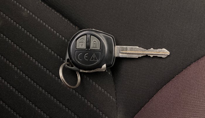 2024 Maruti FRONX DELTA PLUS 1.2L AGS, Petrol, Automatic, 19,672 km, Key Close Up