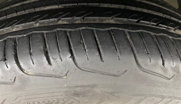 2024 Maruti FRONX DELTA PLUS 1.2L AGS, Petrol, Automatic, 19,672 km, Right Front Tyre Tread