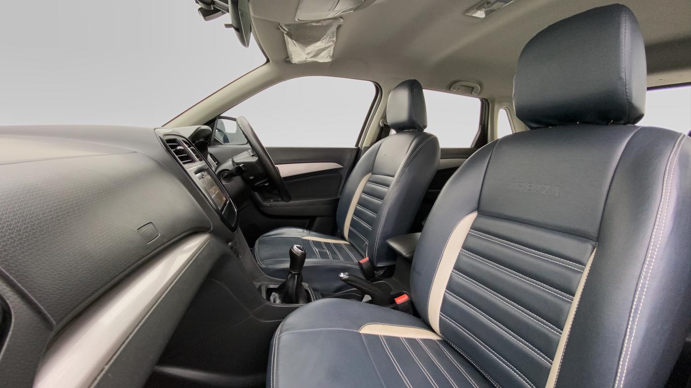 2018 Maruti Vitara Brezza ZDI PLUS, Diesel, Manual, 93,643 km, Right Side Front Door Cabin