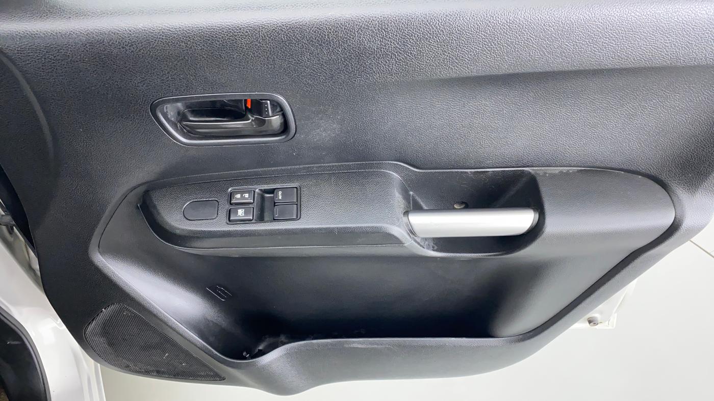 2021 Maruti IGNIS SIGMA 1.2 K12, Petrol, Manual, 22,260 km, Driver Side Door Panels Control
