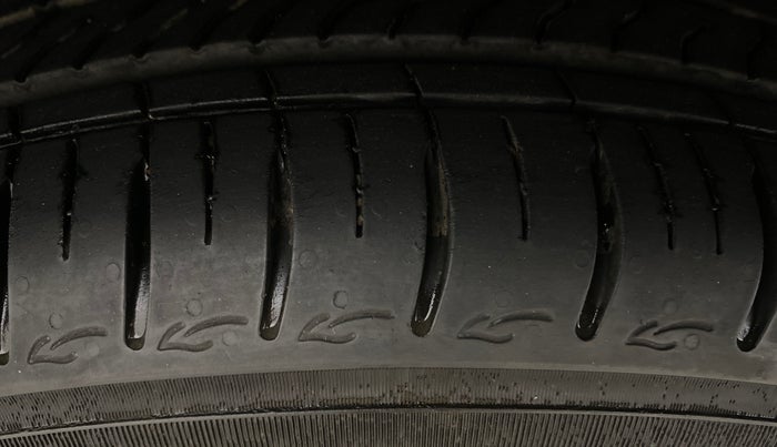 2024 Hyundai GRAND I10 NIOS ASTA AMT 1.2 KAPPA VTVT, Petrol, Automatic, 12,633 km, Right Rear Tyre Tread