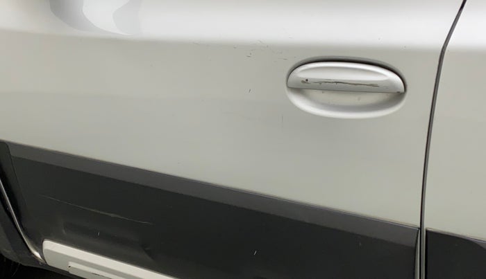 2015 Toyota Etios CROSS 1.2 G, Petrol, Manual, 1,01,154 km, Rear left door - Minor scratches
