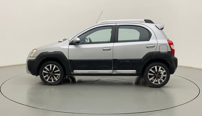 2015 Toyota Etios CROSS 1.2 G, Petrol, Manual, 1,01,154 km, Left Side
