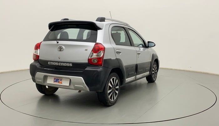 2015 Toyota Etios CROSS 1.2 G, Petrol, Manual, 1,01,154 km, Right Back Diagonal