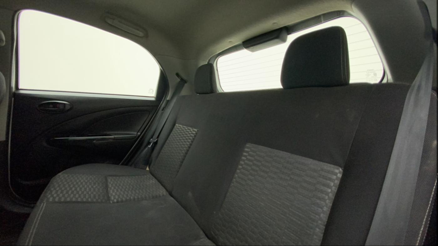 2015 Toyota Etios CROSS 1.2 G, Petrol, Manual, 1,01,154 km, Right Side Rear Door Cabin