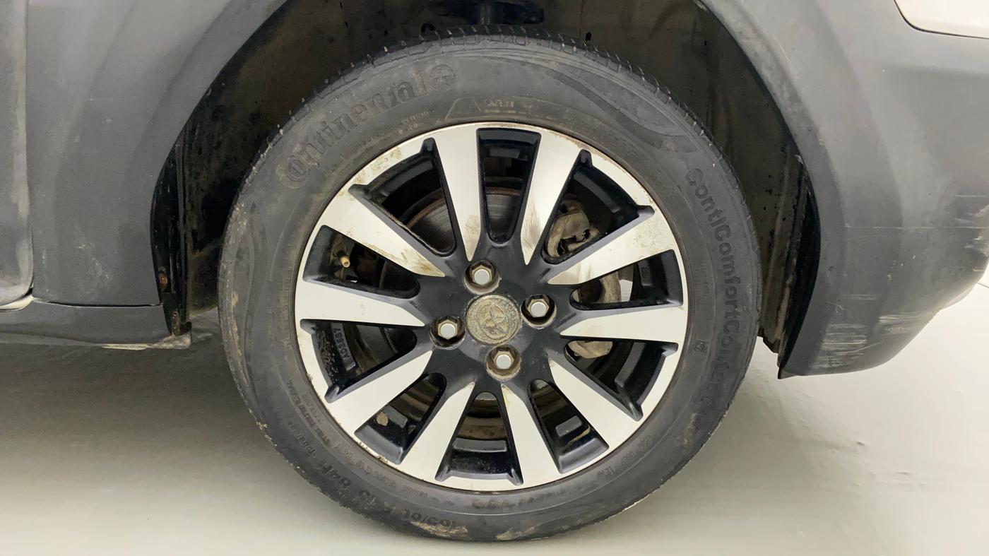 2015 Toyota Etios CROSS 1.2 G, Petrol, Manual, 1,01,154 km, Right Front Wheel