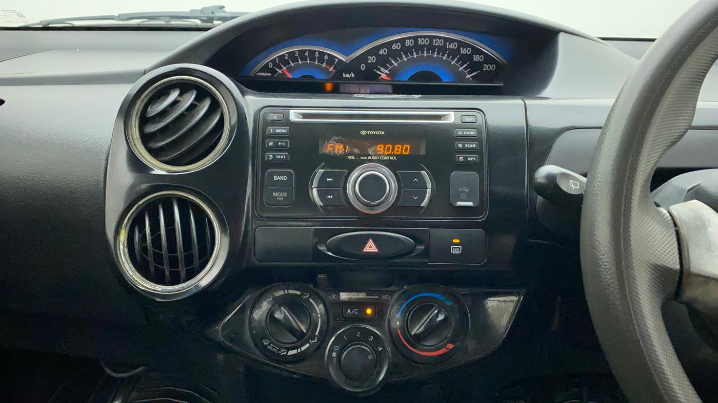 2015 Toyota Etios CROSS 1.2 G, Petrol, Manual, 1,01,154 km, Air Conditioner