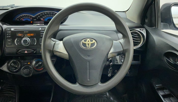 2015 Toyota Etios CROSS 1.2 G, Petrol, Manual, 1,01,154 km, Steering Wheel Close Up