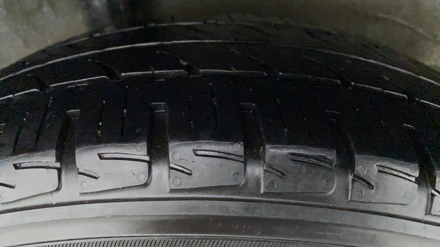 2020 Honda Jazz ZX CVT, Petrol, Automatic, 25,217 km, Left Front Tyre Tread