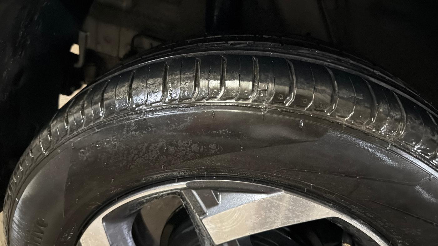 2020 Hyundai VENUE SX 1.0 TURBO, Petrol, Manual, 63,827 km, Right Rear Tyre Tread