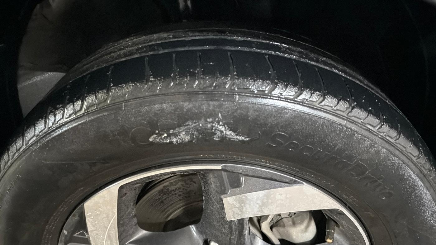 2020 Hyundai VENUE SX 1.0 TURBO, Petrol, Manual, 63,827 km, Right Front Tyre Tread