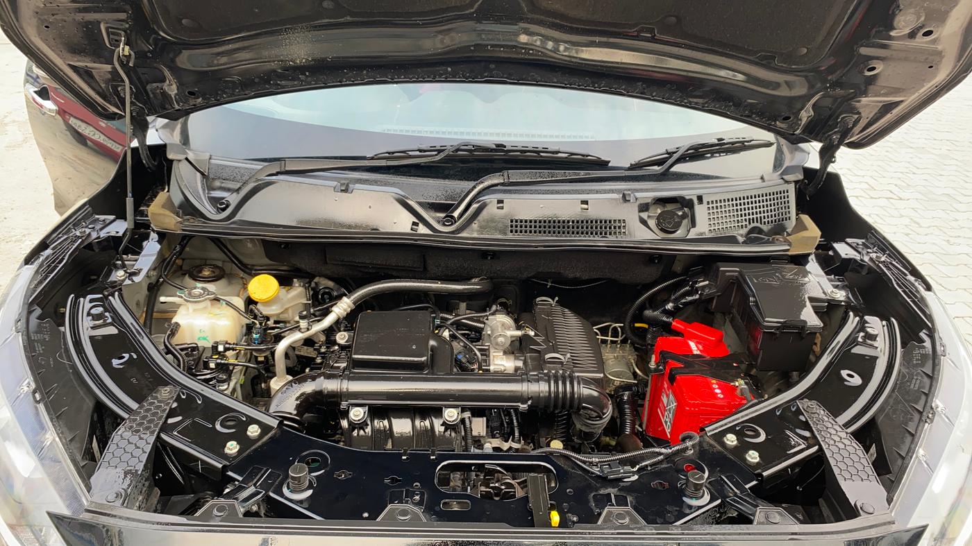2023 Nissan MAGNITE XV MT, Petrol, Manual, 32,256 km, Engine View