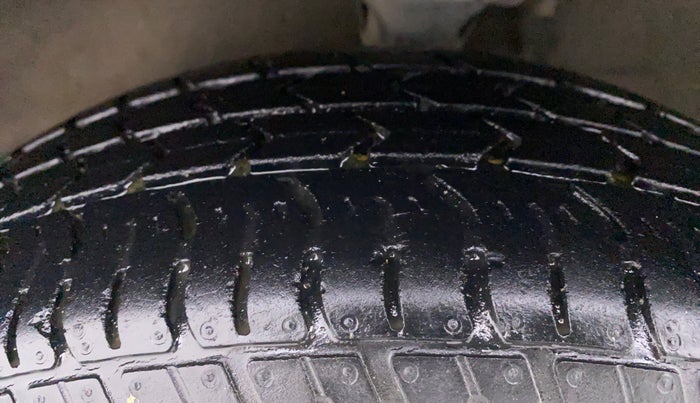 2018 Maruti Alto K10 VXI P, Petrol, Manual, 19,195 km, Left Front Tyre Tread