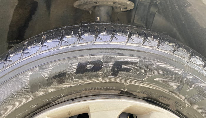 2018 Maruti Baleno DELTA PETROL 1.2, Petrol, Manual, 71,624 km, Right Front Tyre Tread