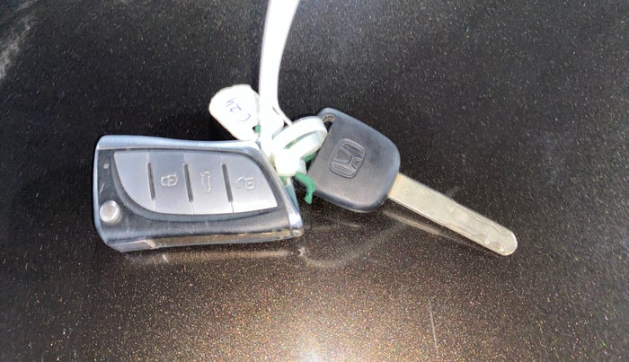 2017 Honda WR-V 1.2L I-VTEC VX MT, Petrol, Manual, 44,386 km, Key Close Up