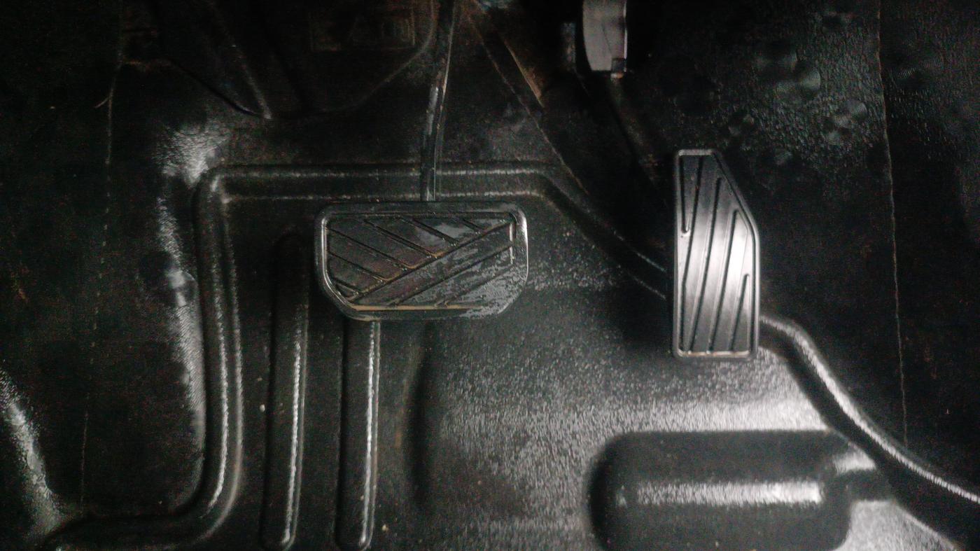 2020 Maruti XL6 ZETA AT, Petrol, Automatic, 91,026 km, Pedals