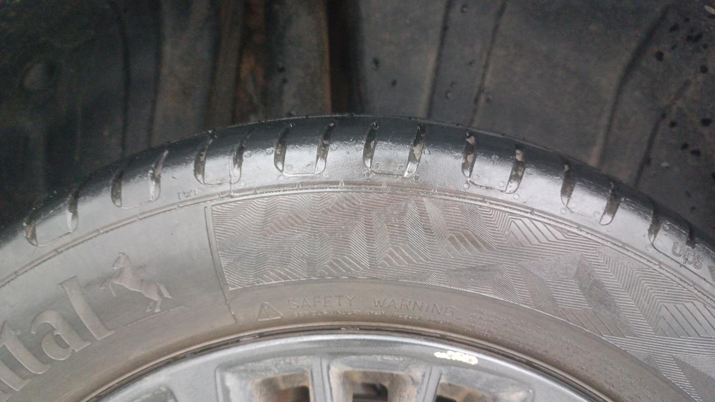 2020 Maruti XL6 ZETA AT, Petrol, Automatic, 91,026 km, Right Rear Tyre Tread