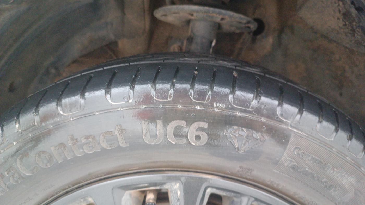 2020 Maruti XL6 ZETA AT, Petrol, Automatic, 91,026 km, Left Front Tyre Tread