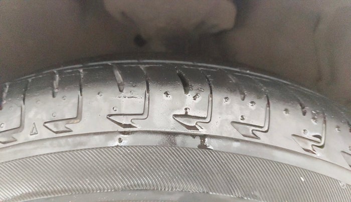 2016 Maruti Celerio ZXI AMT, Petrol, Automatic, 88,888 km, Right Front Tyre Tread