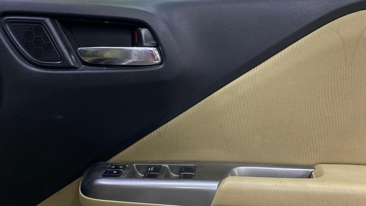2016 Honda City 1.5L I-VTEC V MT, Petrol, Manual, 43,173 km, Driver Side Door Panels Control