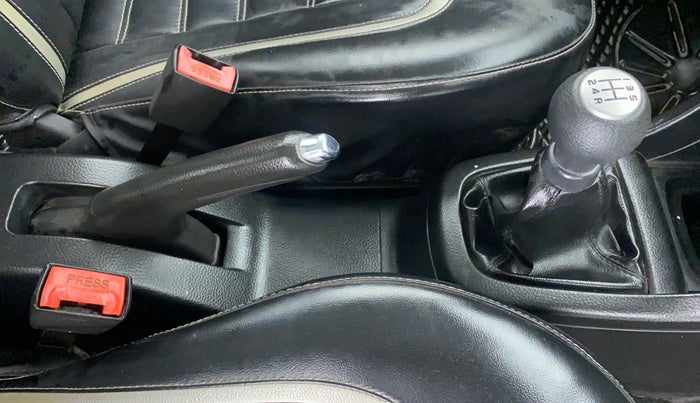 2014 Maruti Swift ZXI D, Petrol, Manual, 57,089 km, Gear Lever