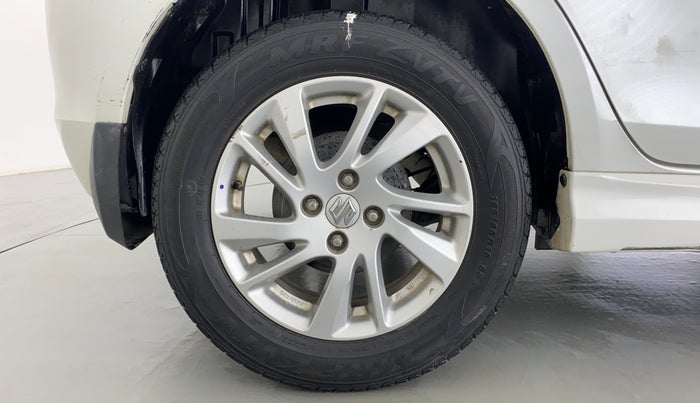 2014 Maruti Swift ZXI D, Petrol, Manual, 57,089 km, Right Rear Wheel