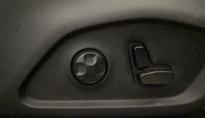 2021 Jeep Compass LIMITED (O) 2.0 DIESEL, Diesel, Manual, 68,040 km, Driver Side Adjustment Panel