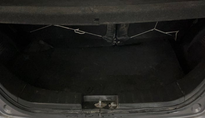 2014 Maruti Wagon R 1.0 VXI, Petrol, Manual, 54,129 km, Boot Inside