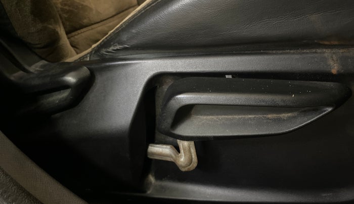 2022 Tata NEXON XZA PLUS DIESEL, Diesel, Automatic, 62,167 km, Driver Side Adjustment Panel