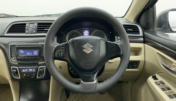 2016 Maruti Ciaz ZXI, Petrol, Manual, 1,07,298 km, Steering Wheel Close Up