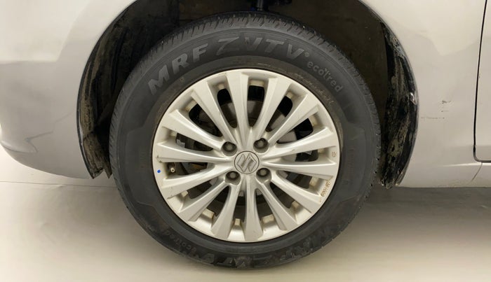 2016 Maruti Ciaz ZXI, Petrol, Manual, 1,07,298 km, Left Front Wheel