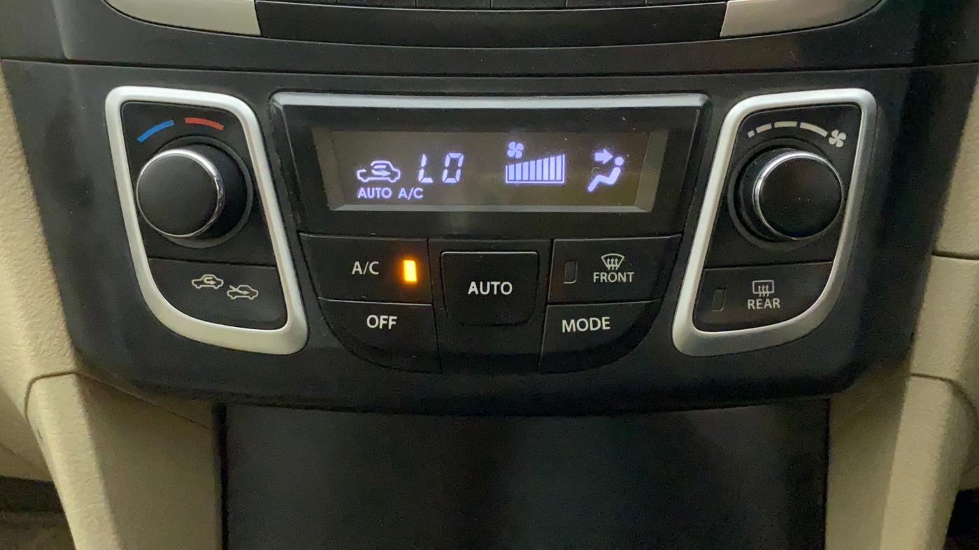 2016 Maruti Ciaz ZXI, Petrol, Manual, 1,07,298 km, Automatic Climate Control