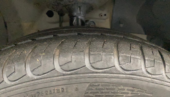 2017 Honda Amaze 1.2L I-VTEC S, Petrol, Manual, 28,471 km, Right Front Tyre Tread