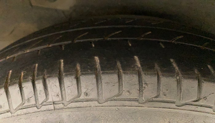 2011 Hyundai i10 SPORTZ 1.2, Petrol, Manual, 59,518 km, Right Rear Tyre Tread