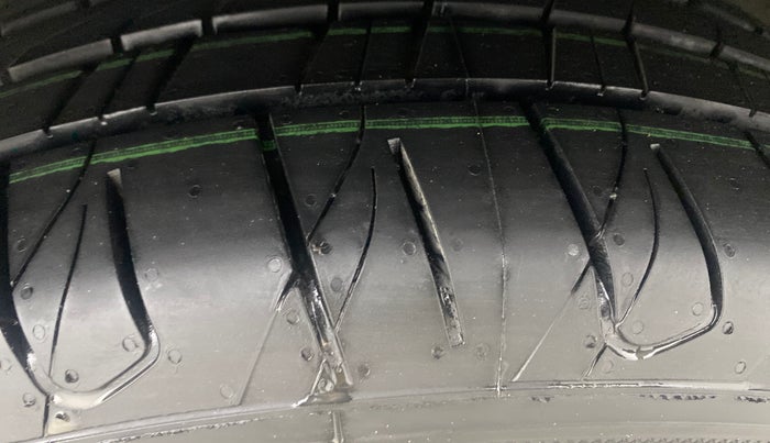 2023 Volkswagen TAIGUN GT PLUS 1.5 TSI DSG, Petrol, Automatic, 78,954 km, Right Front Tyre Tread