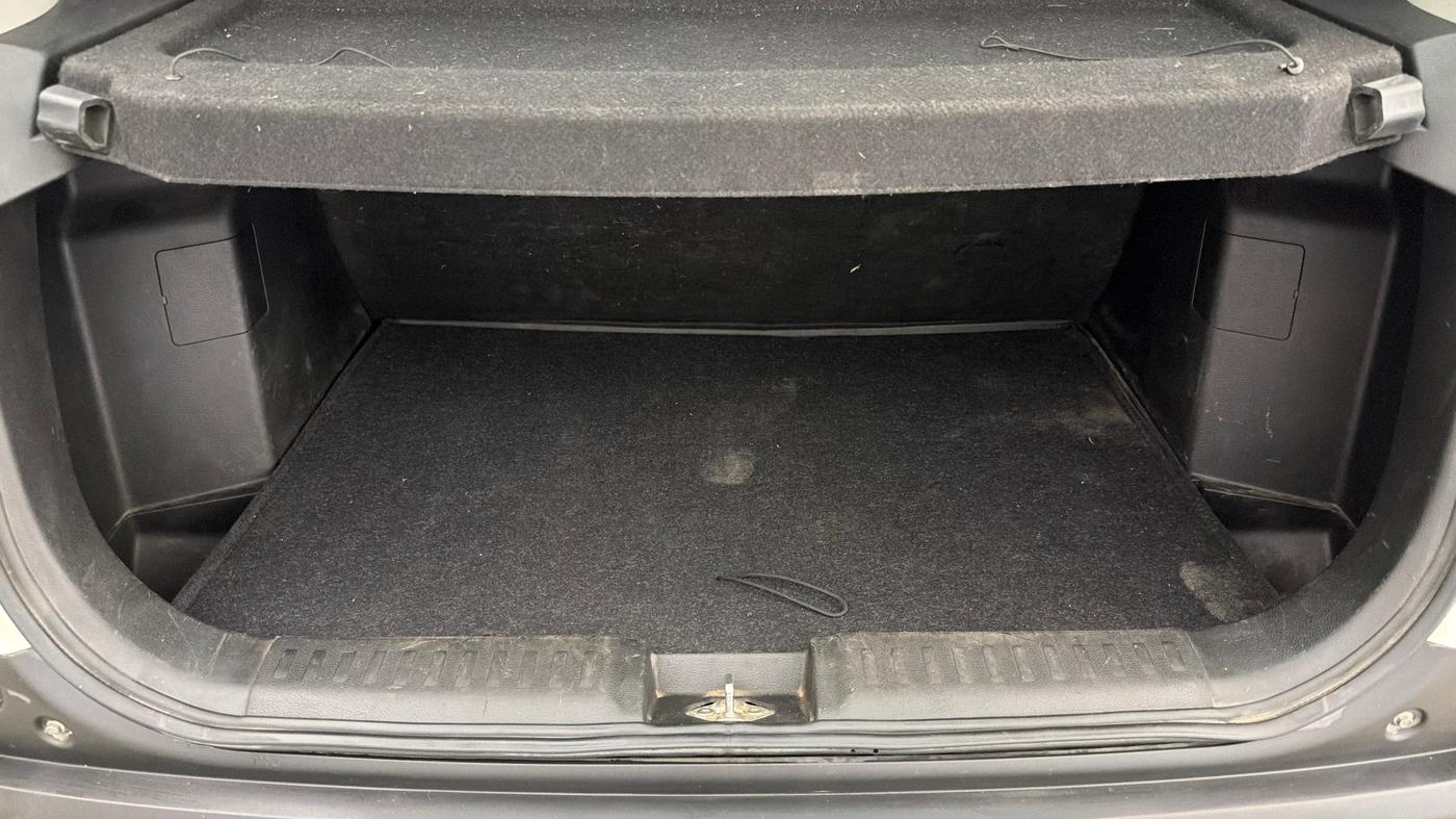 2023 Maruti BREZZA VXI AT SMART HYBRID, Petrol, Automatic, 56,120 km, Boot Inside