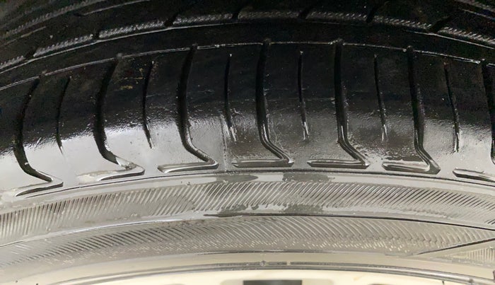 2015 Tata Zest XMS PETROL, Petrol, Manual, 63,165 km, Left Rear Tyre Tread