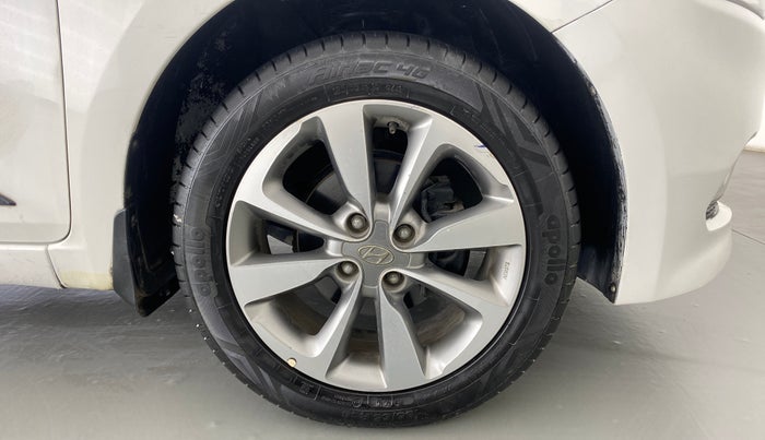 2014 Hyundai Elite i20 SPORTZ 1.2 (O), Petrol, Manual, 59,955 km, Right Front Wheel