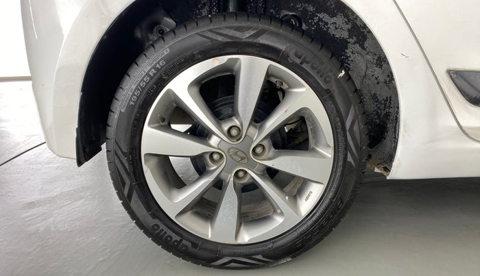 2014 Hyundai Elite i20 SPORTZ 1.2 (O), Petrol, Manual, 59,955 km, Right Rear Wheel