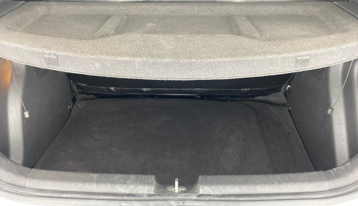 2014 Hyundai Elite i20 SPORTZ 1.2 (O), Petrol, Manual, 59,955 km, Boot Inside