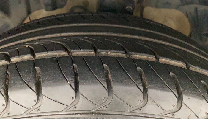 2015 Ford Ecosport TITANIUM 1.5L DIESEL (OPT), Diesel, Manual, 85,575 km, Left Front Tyre Tread