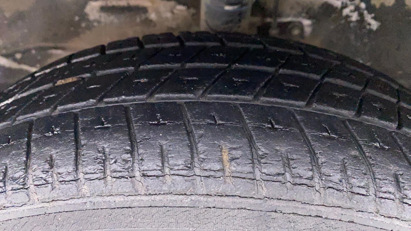 2014 Maruti Wagon R 1.0 VXI, Petrol, Manual, 20,306 km, Left Front Tyre Tread