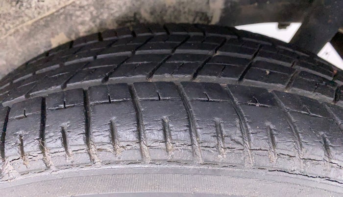 2014 Maruti Wagon R 1.0 VXI, Petrol, Manual, 20,306 km, Left Rear Tyre Tread