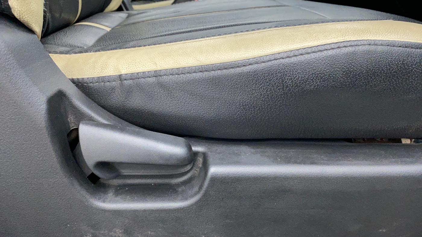 2014 Maruti Wagon R 1.0 VXI, Petrol, Manual, 20,306 km, Driver Side Adjustment Panel