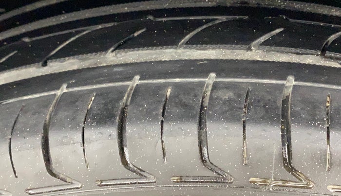 2017 Maruti Baleno ALPHA PETROL 1.2, Petrol, Manual, 73,309 km, Left Rear Tyre Tread